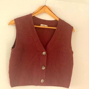 Marroon pink buttoned vest size S